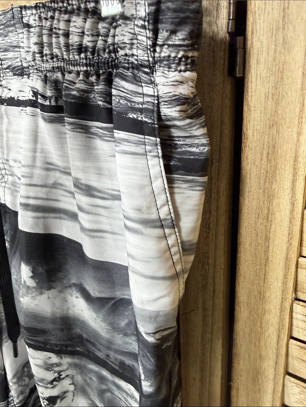 ZeroXposur Men's Black & White Graphic Swim Trunks with Orange Accents Size XL